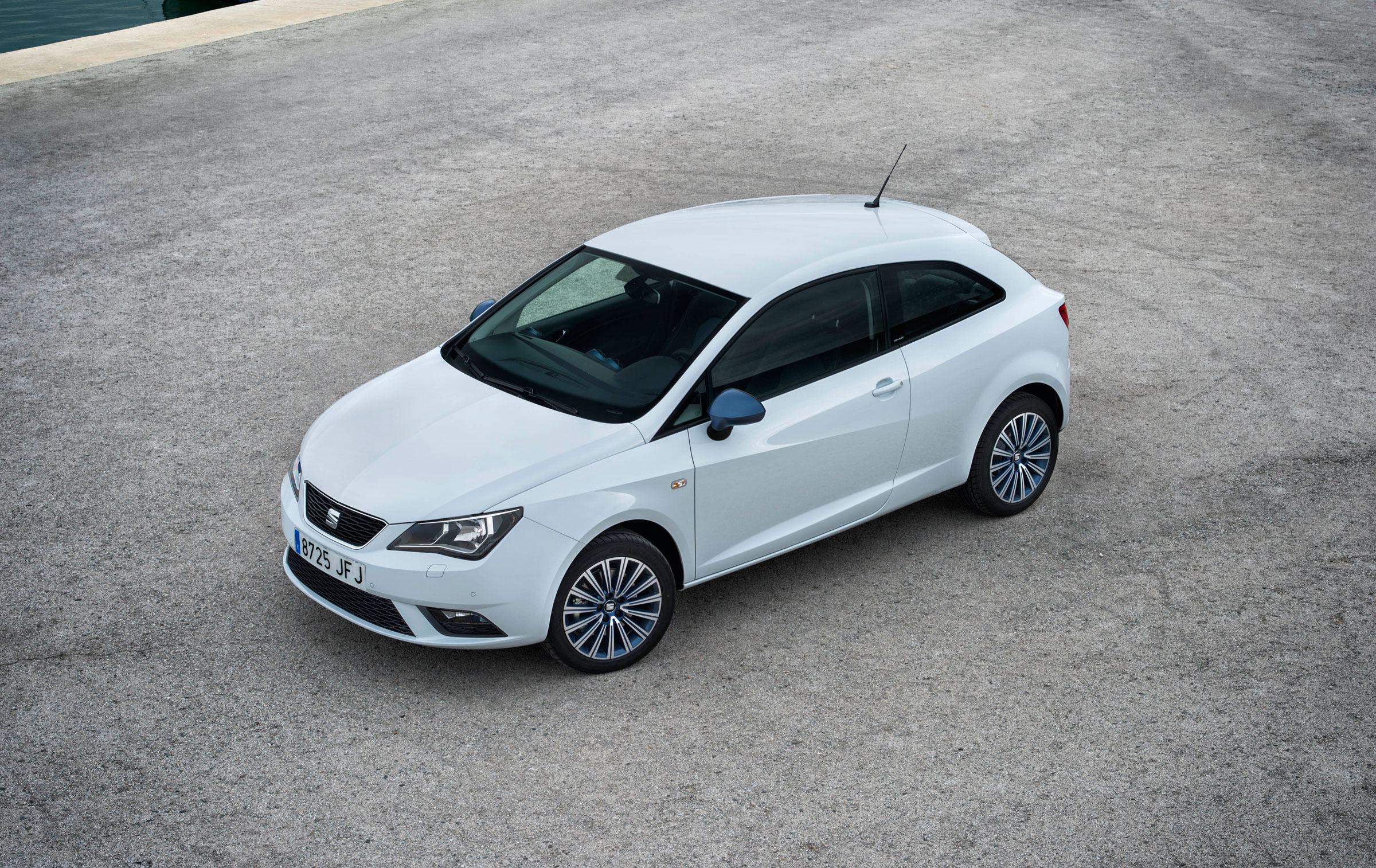 SEAT Ibiza 2015 facelift - overhead 3-door