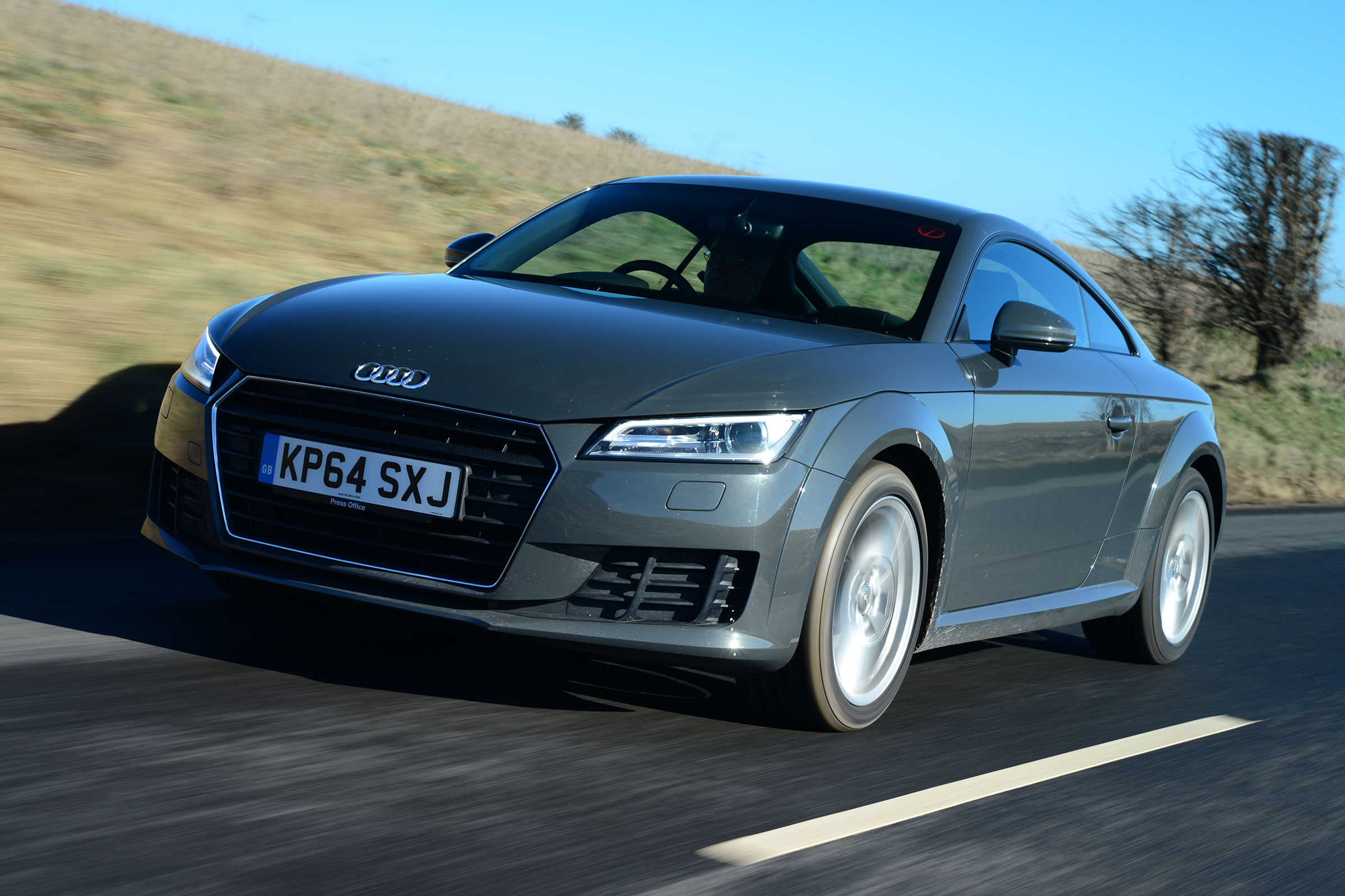 Audi TT Ultra - front tracking
