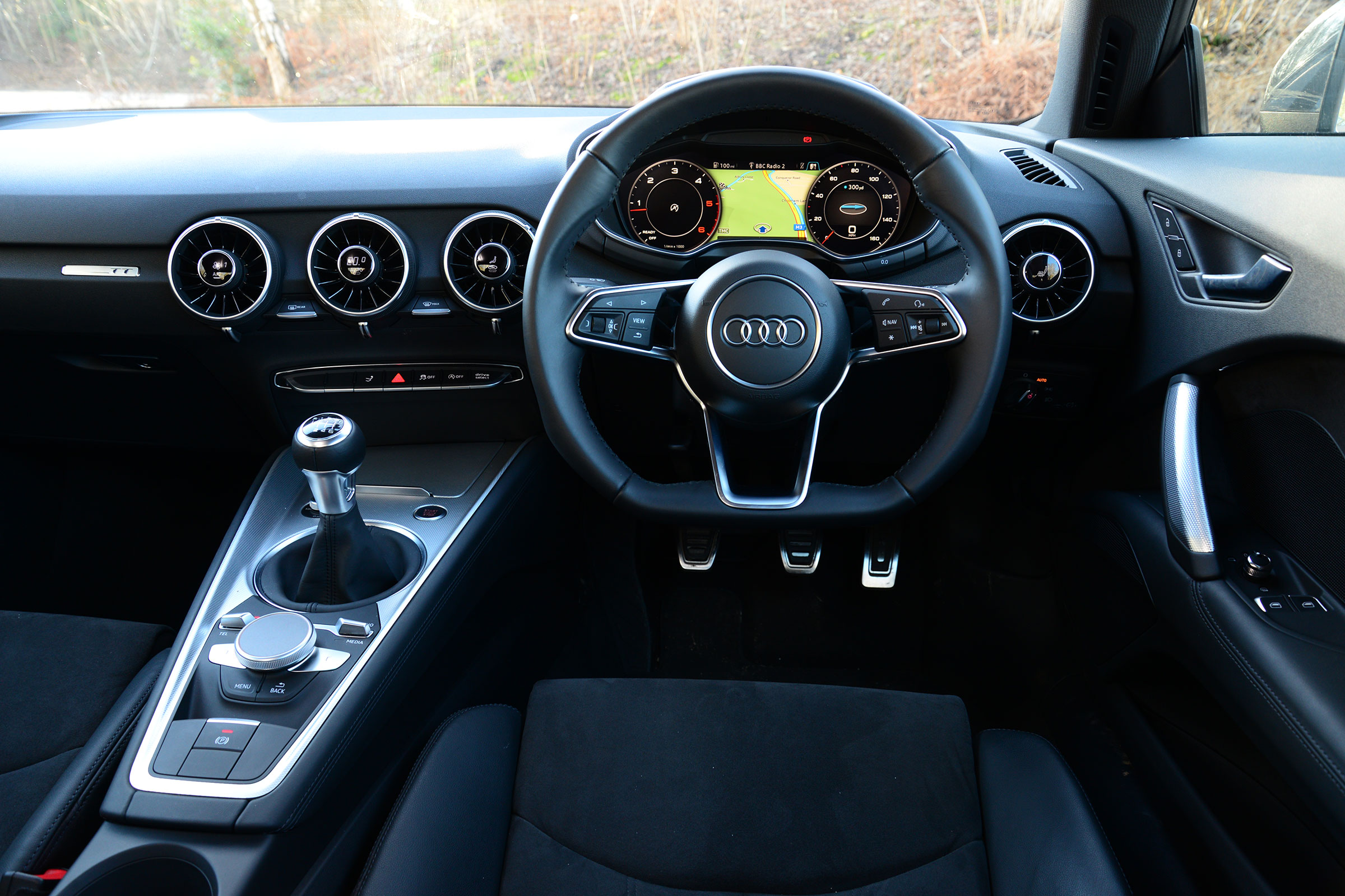 Audi TT Ultra - interior