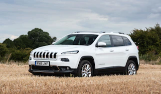 Jeep Cherokee - front