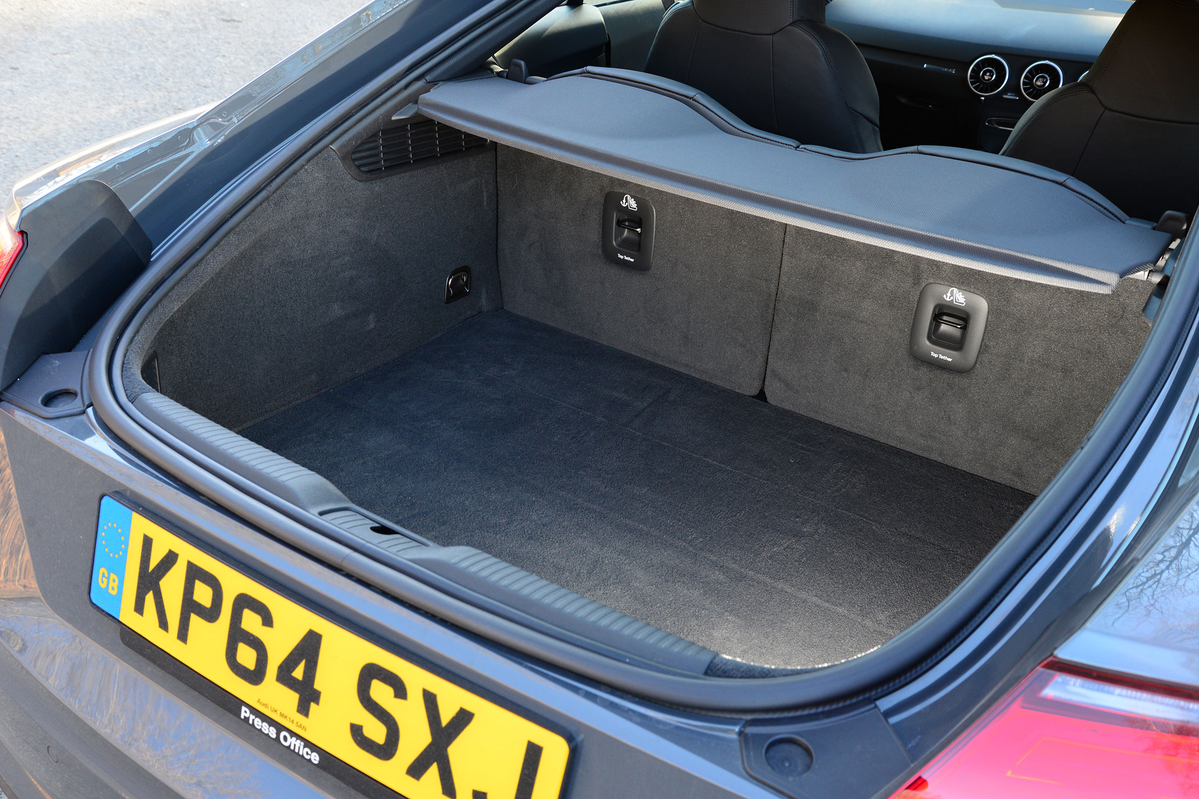 Audi TT Ultra - boot