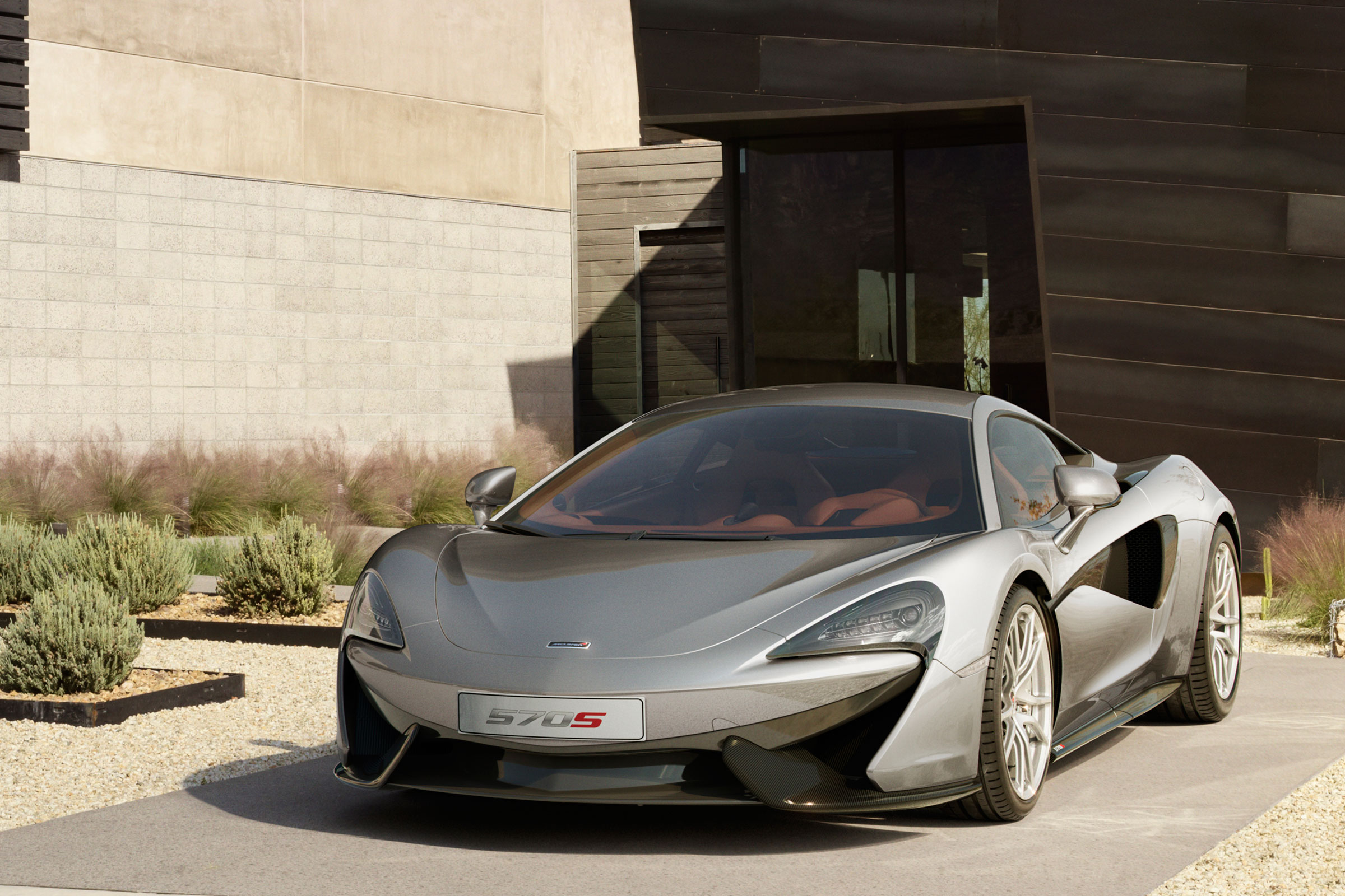 McLaren 570S - front static