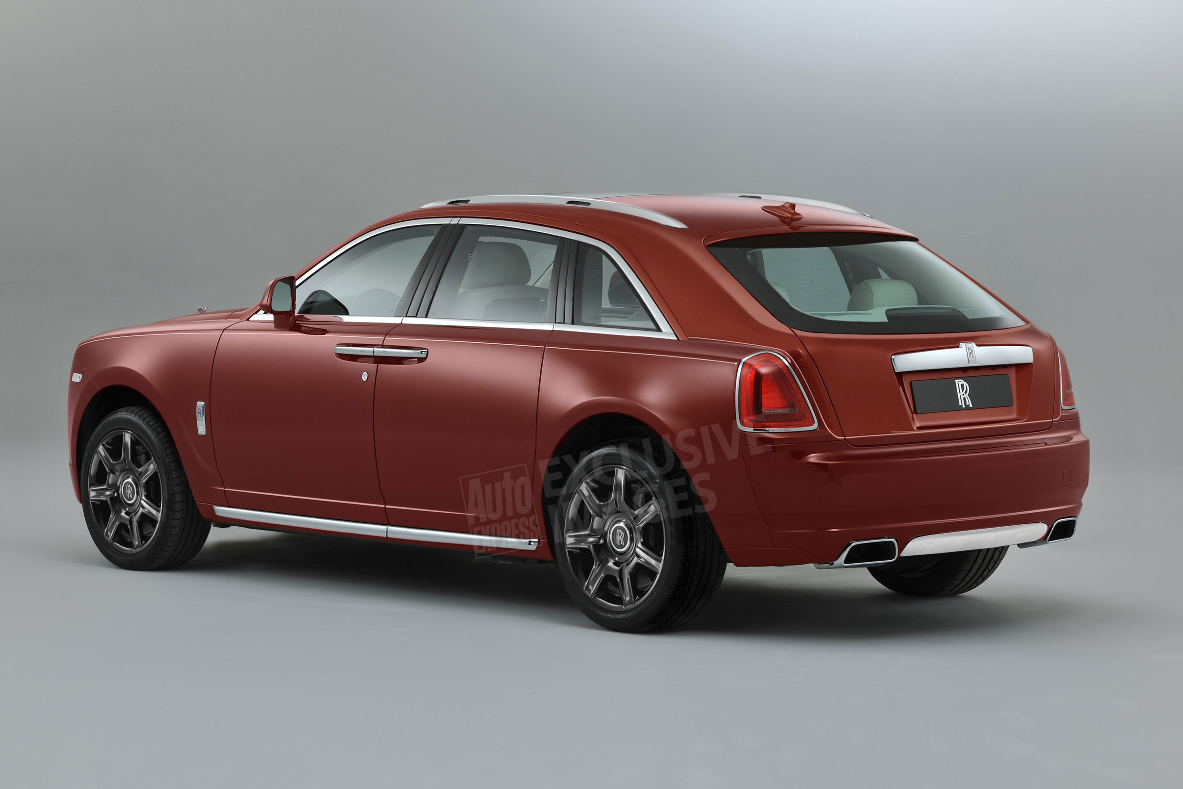 Rolls-Royce Cullinan - rear