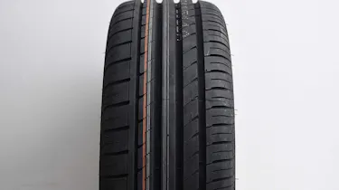 GT Radial Champiro HPY 94 Y
