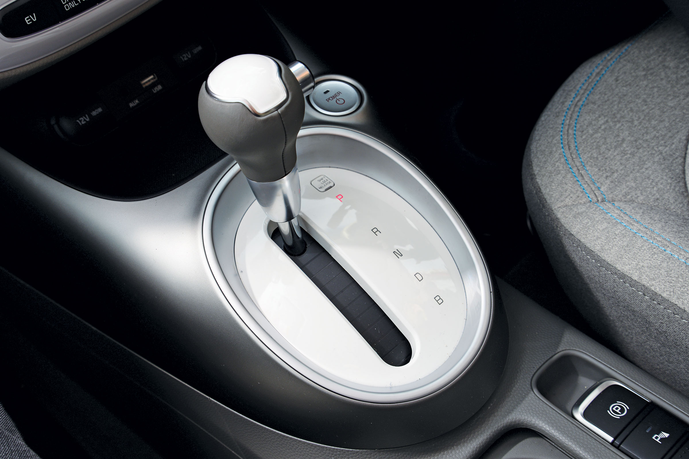 Kia Soul EV - gear lever