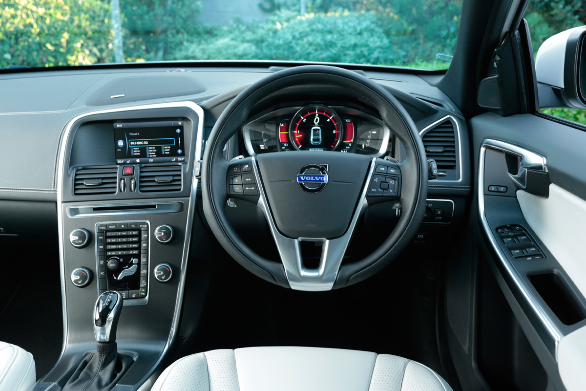 Volvo XC60 interior 