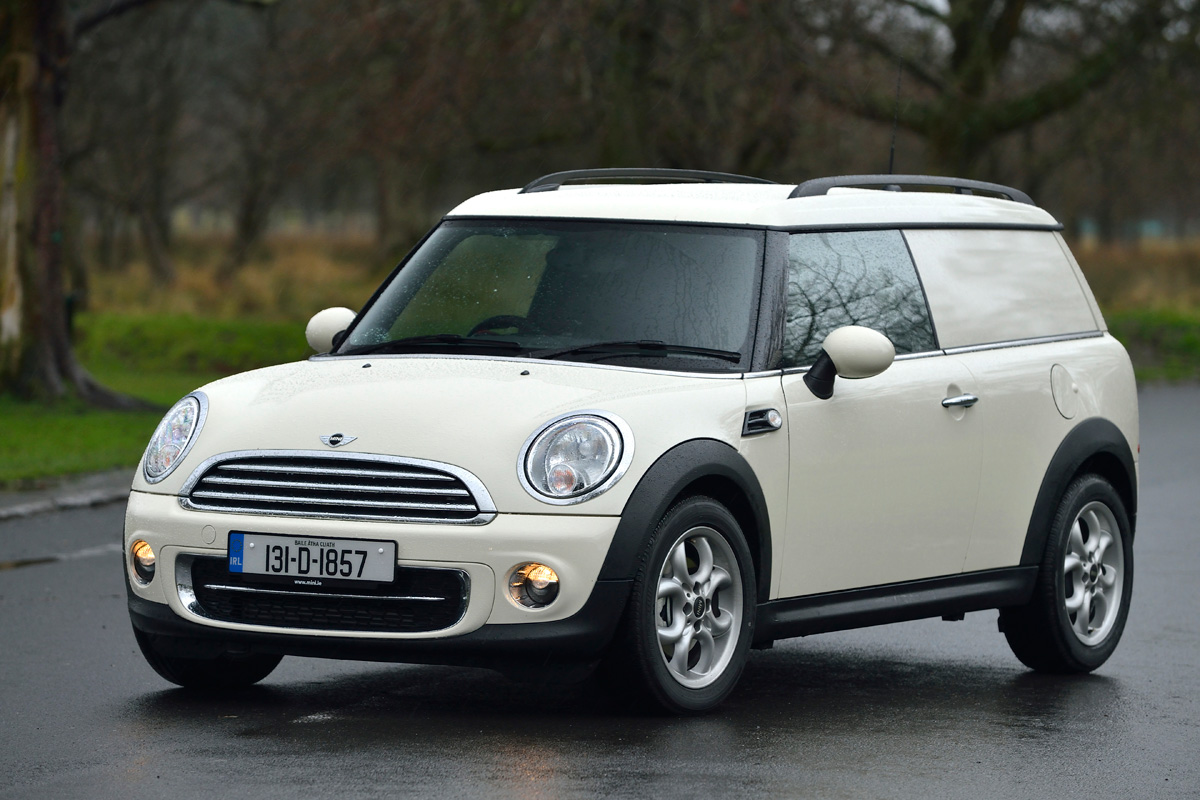 MINI Clubvan front static