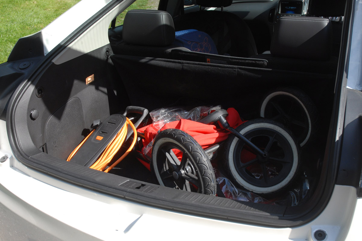 Vauxhall Ampera boot