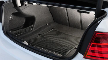 BMW 320i xDrive boot