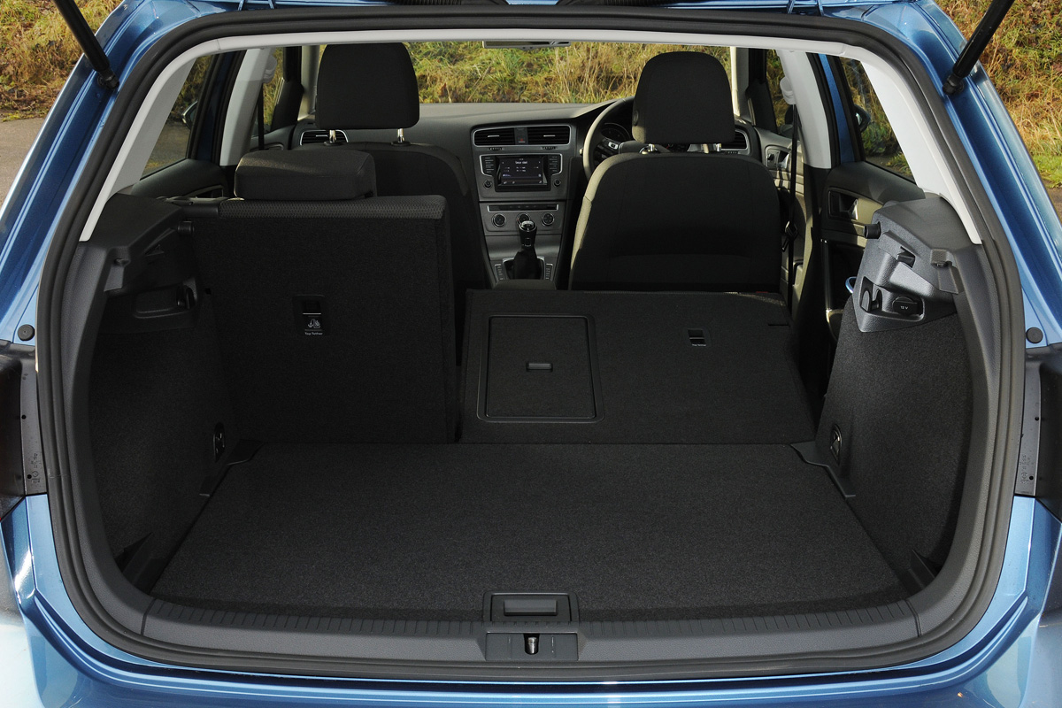 Volkswagen Golf 1.6 TDI SE boot