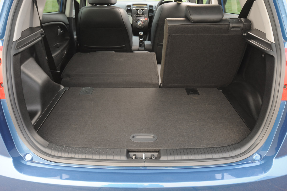 Kia Venga boot