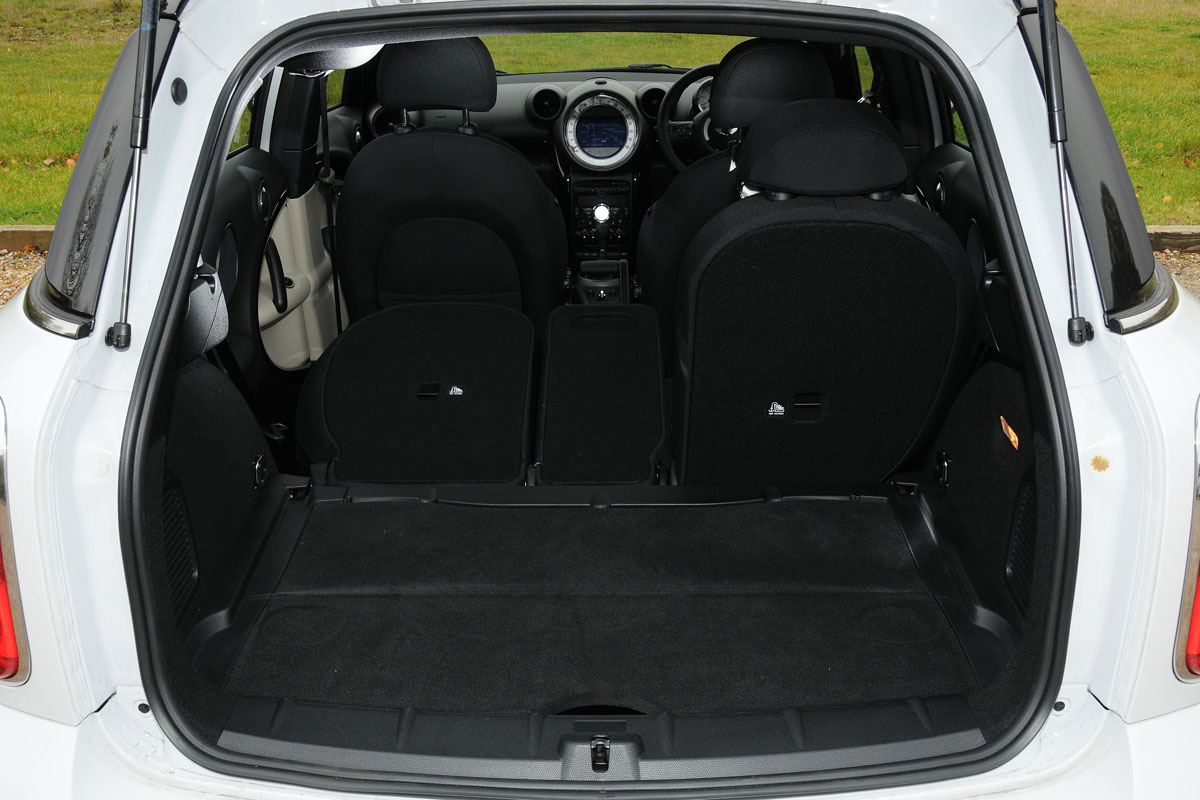 MINI Countryman boot