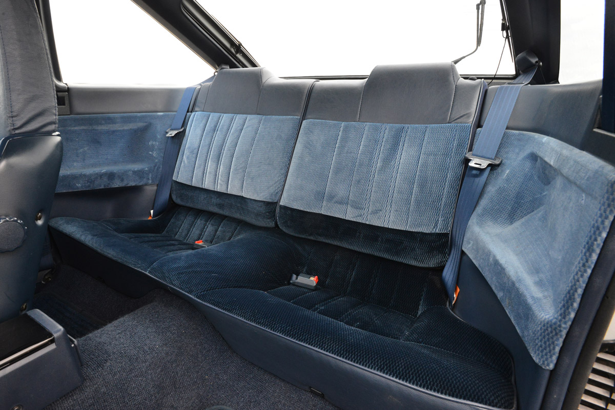Toyota GT 86 gear rear seats