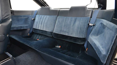 Toyota GT 86 gear rear seats