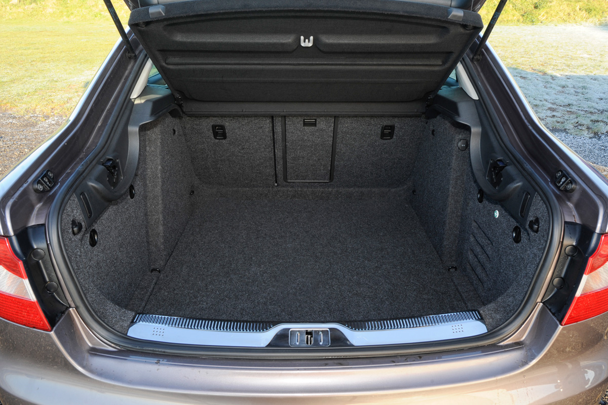 Skoda Superb boot
