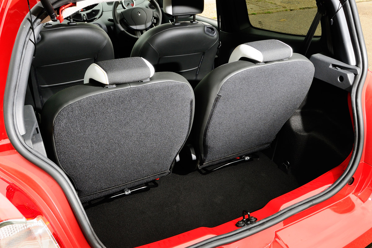 Renaultsport Twingo 133 boot
