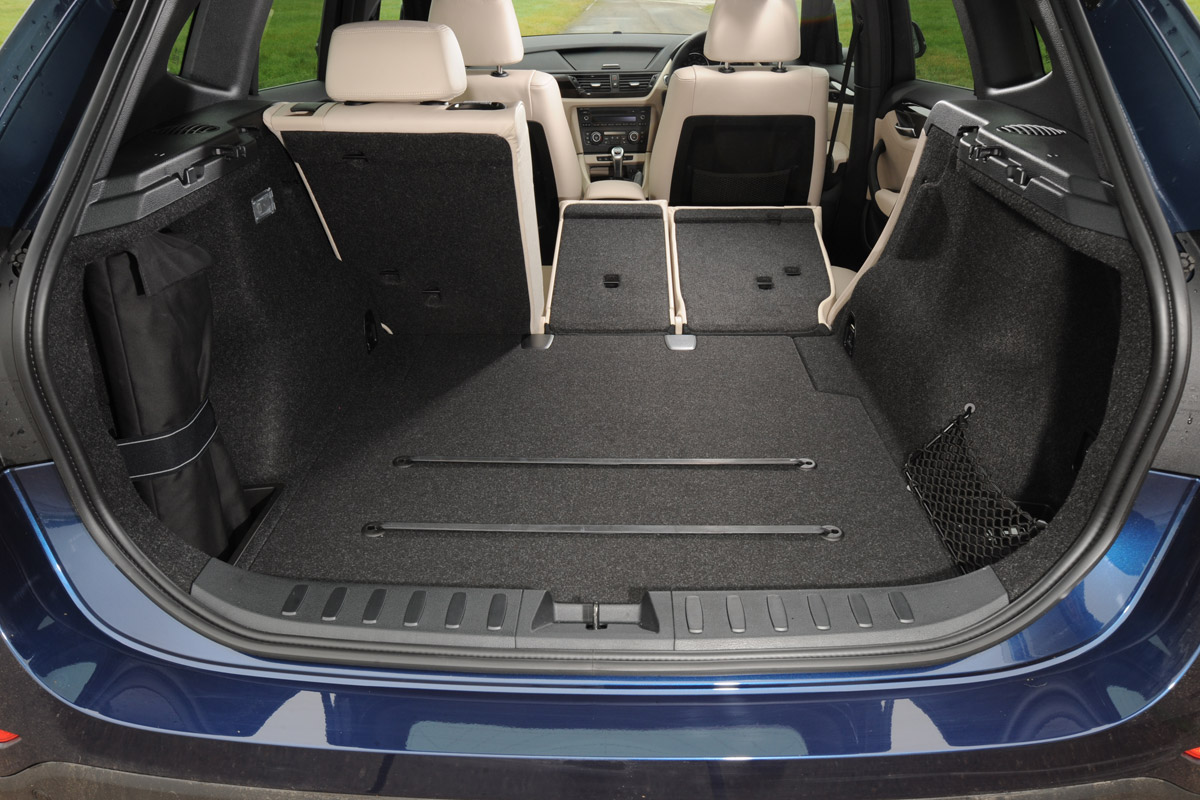 BMW X1 boot