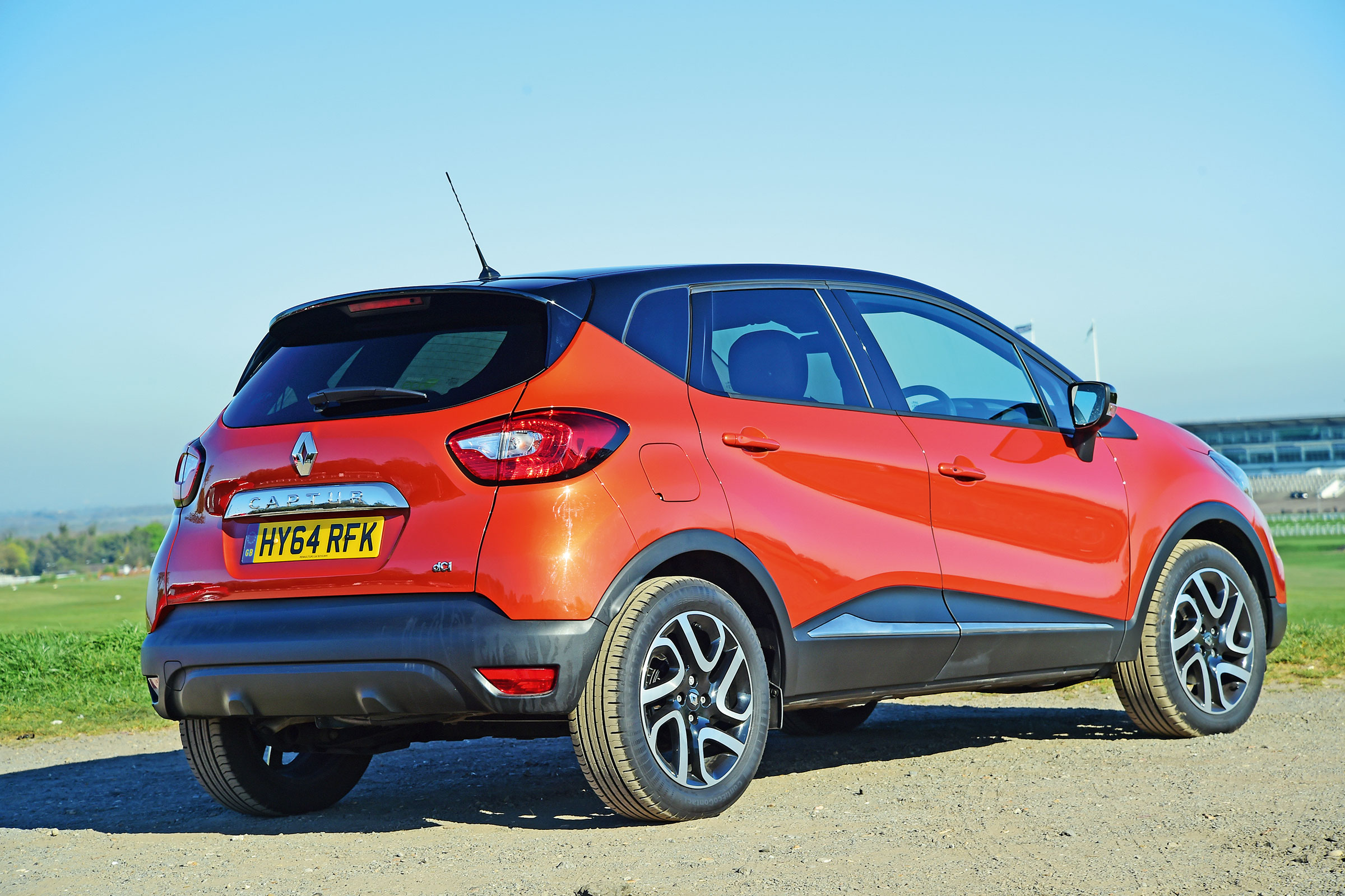 Renault Captur - rear static