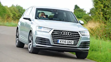 Audi Q7 - front cornering