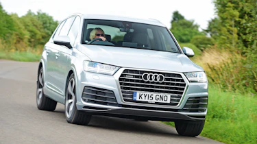 Audi Q7 - front cornering