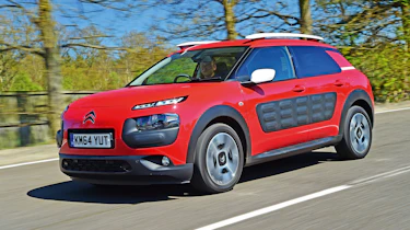 Citroen C4 Cactus - front tracking