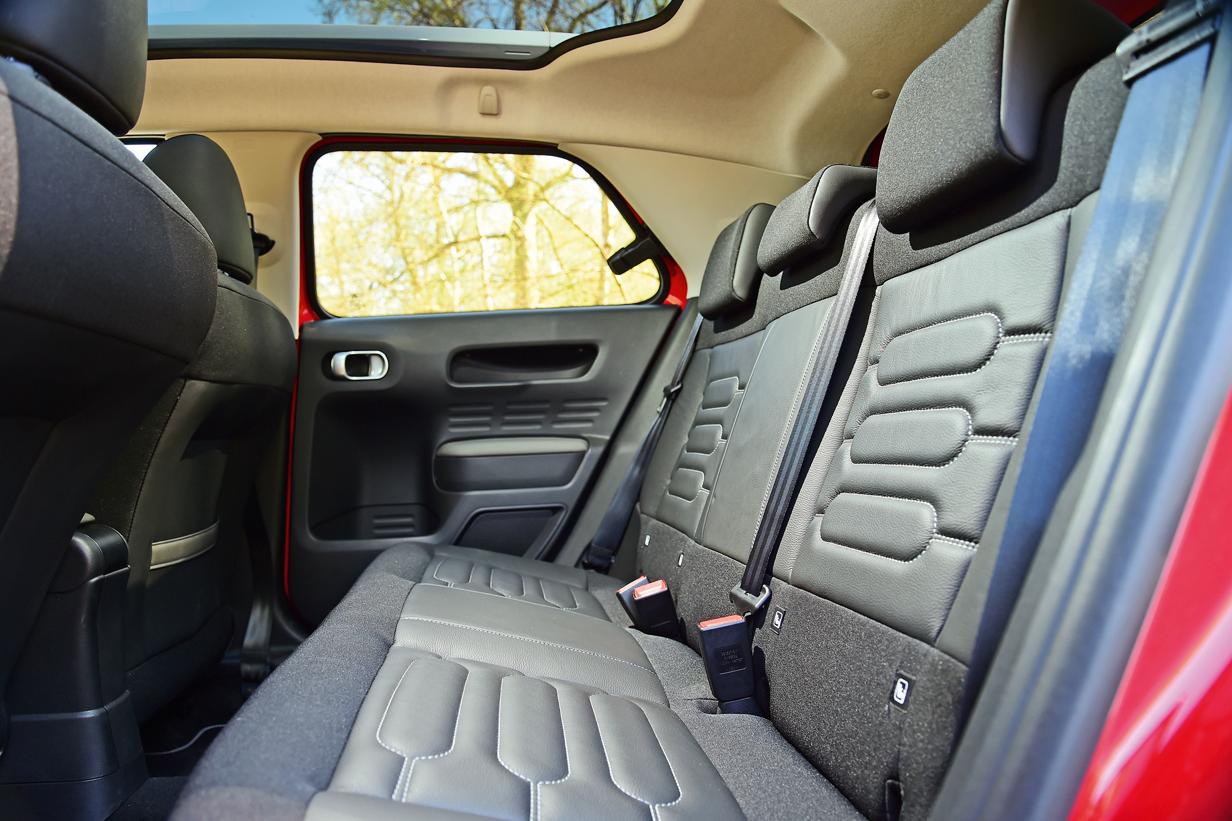 Citroen C4 Cactus - rear seats