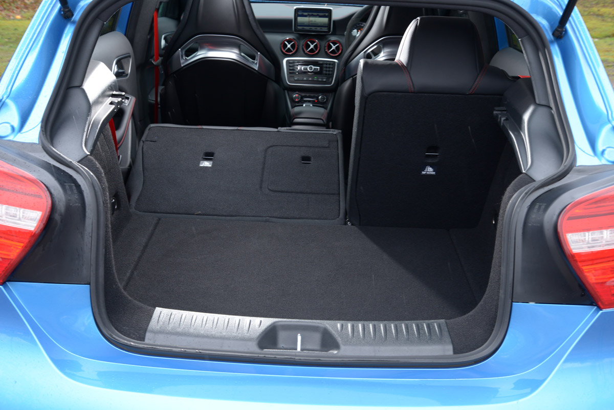 Mercedes A45 AMG 2014 boot
