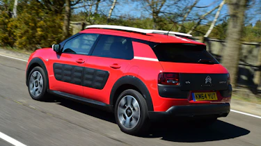 Citroen C4 Cactus - rear tracking