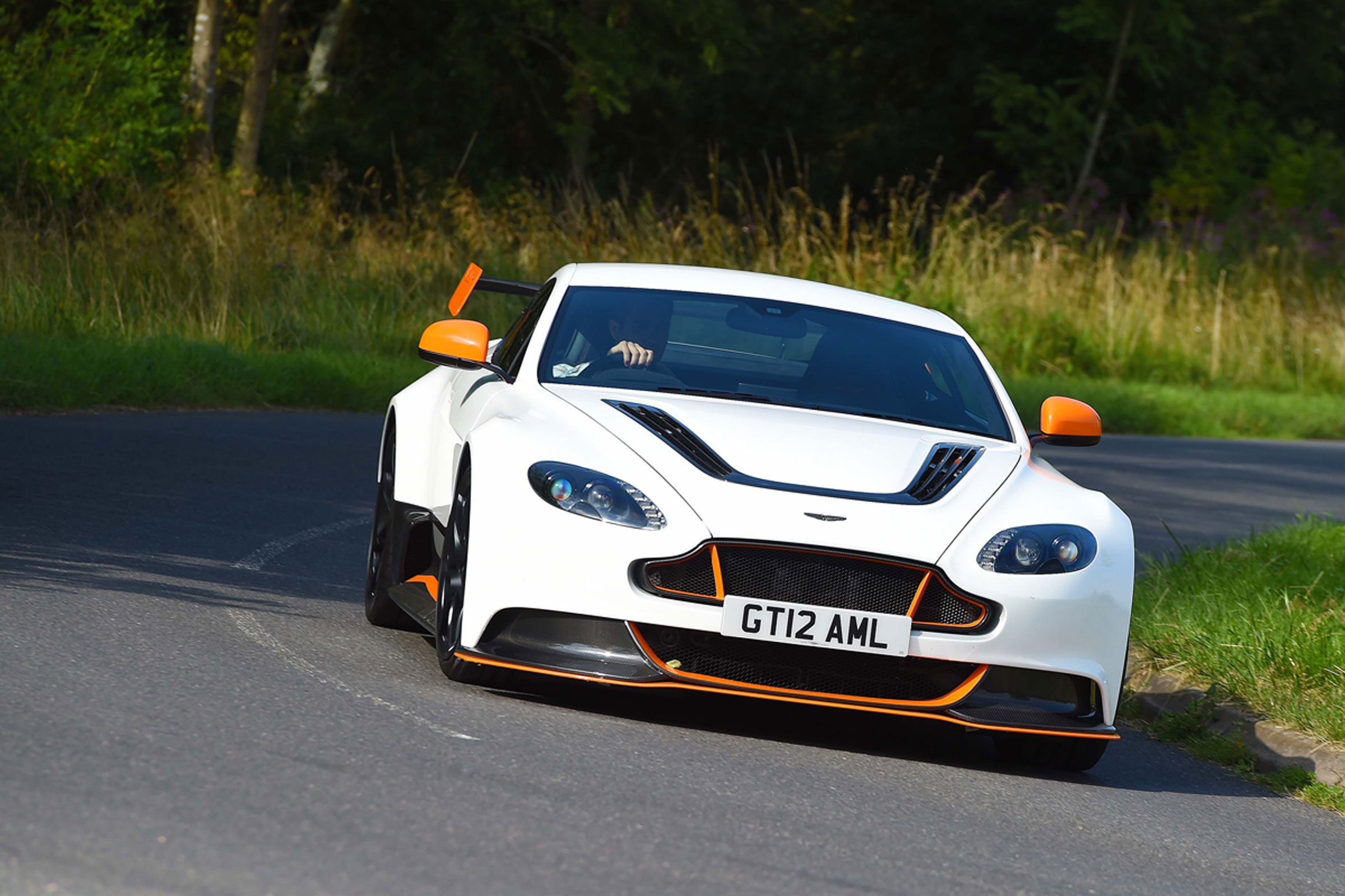 Aston Martin Vantage GT12 - front