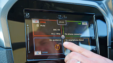 Suzuki Vitara - screen