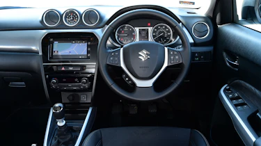 Suzuki Vitara - interior