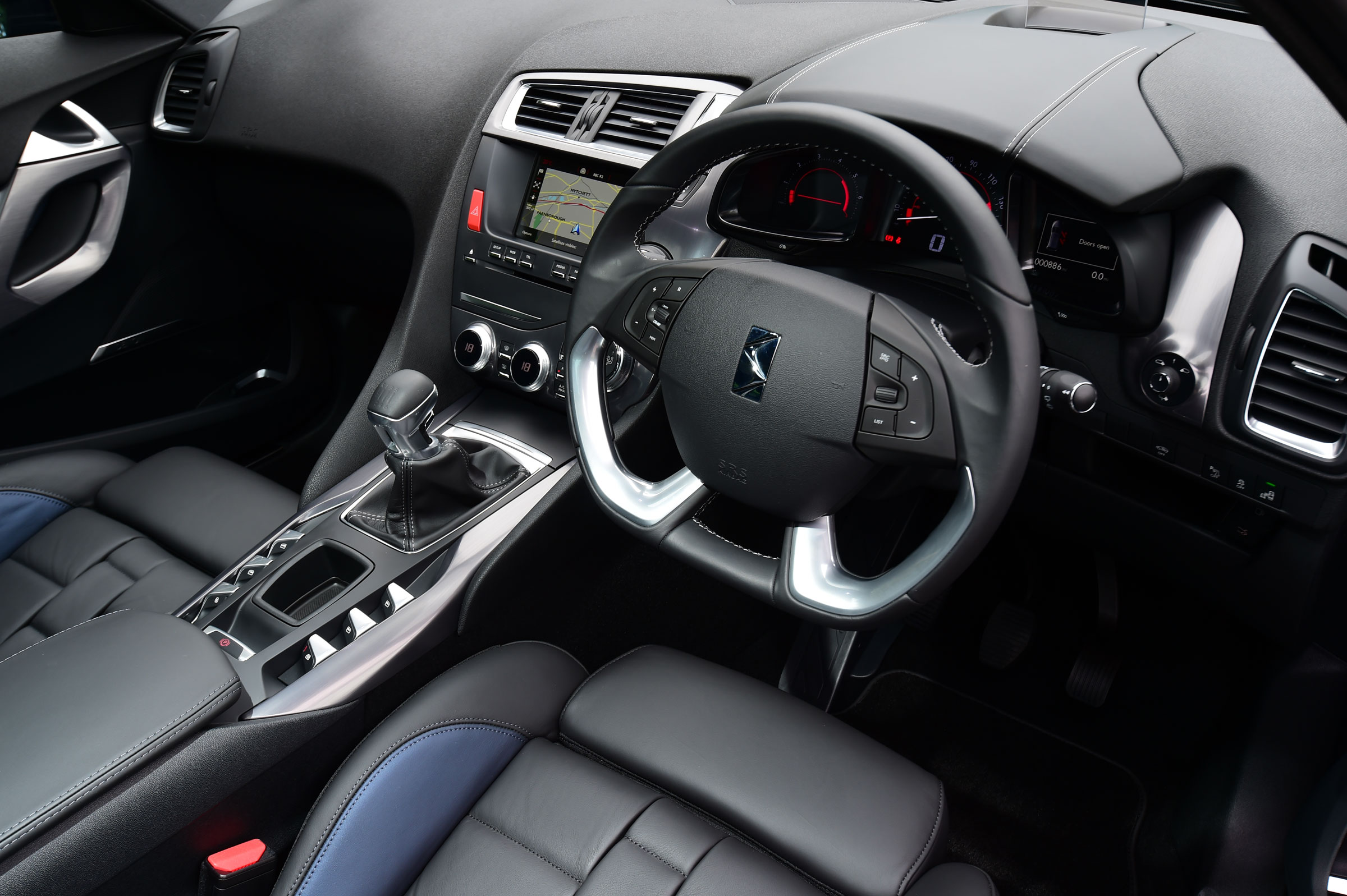 DS 5 drivers position