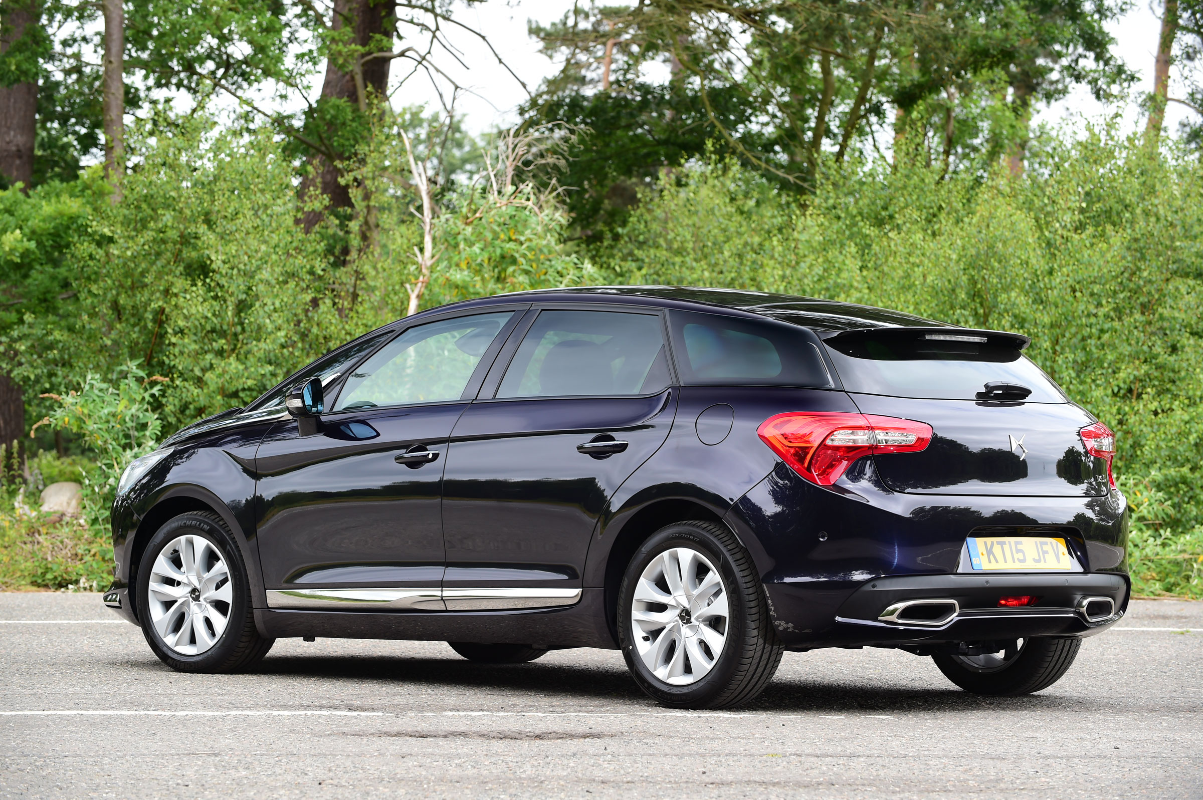 DS 5 rear quarter view