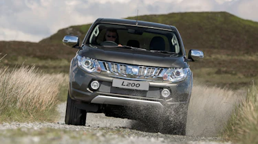 Mitsubishi L200 - front action