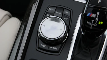 BMW X5 M50d toggle