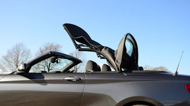 BMW 220d Convertible roof