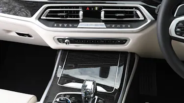 Peugeot 308 GT front