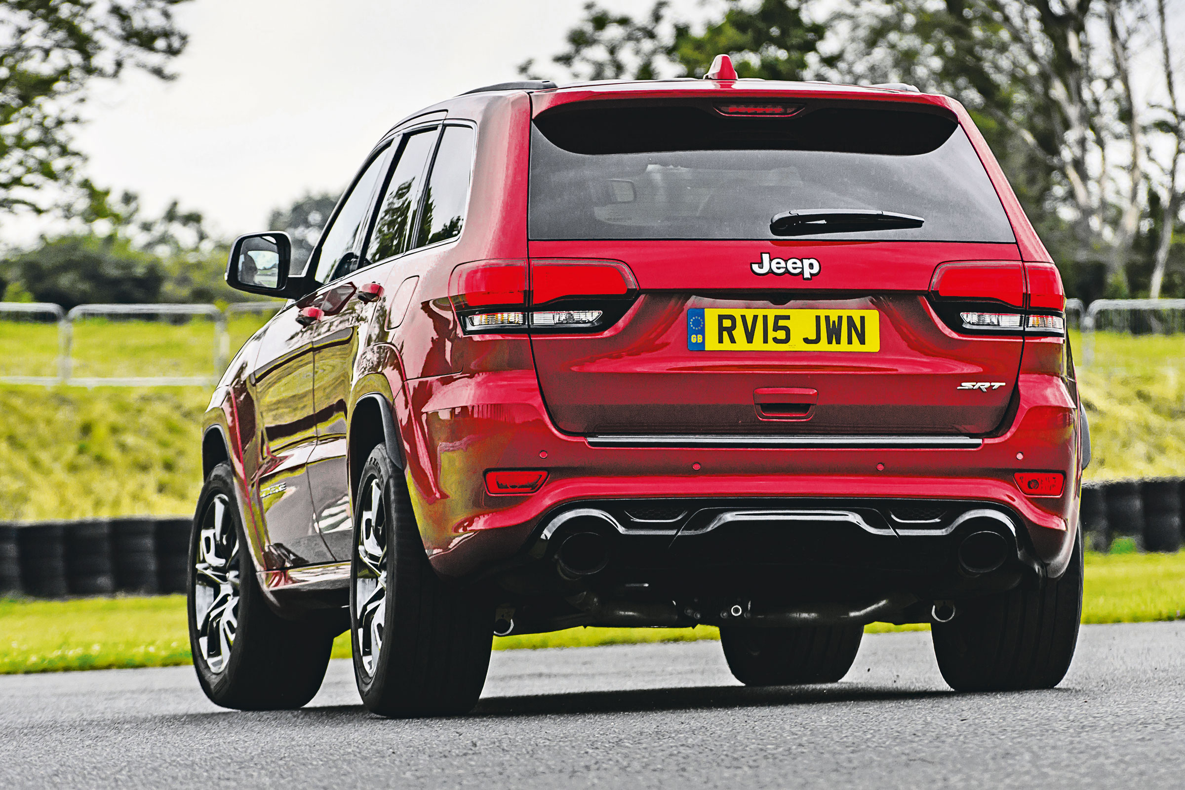 Jeep Grand Cherokee SRT - rear cornering