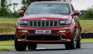 Jeep Grand Cherokee SRT - front cornering