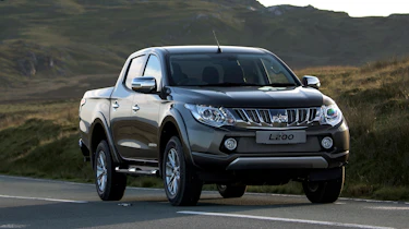 Mitsubishi L200 - front