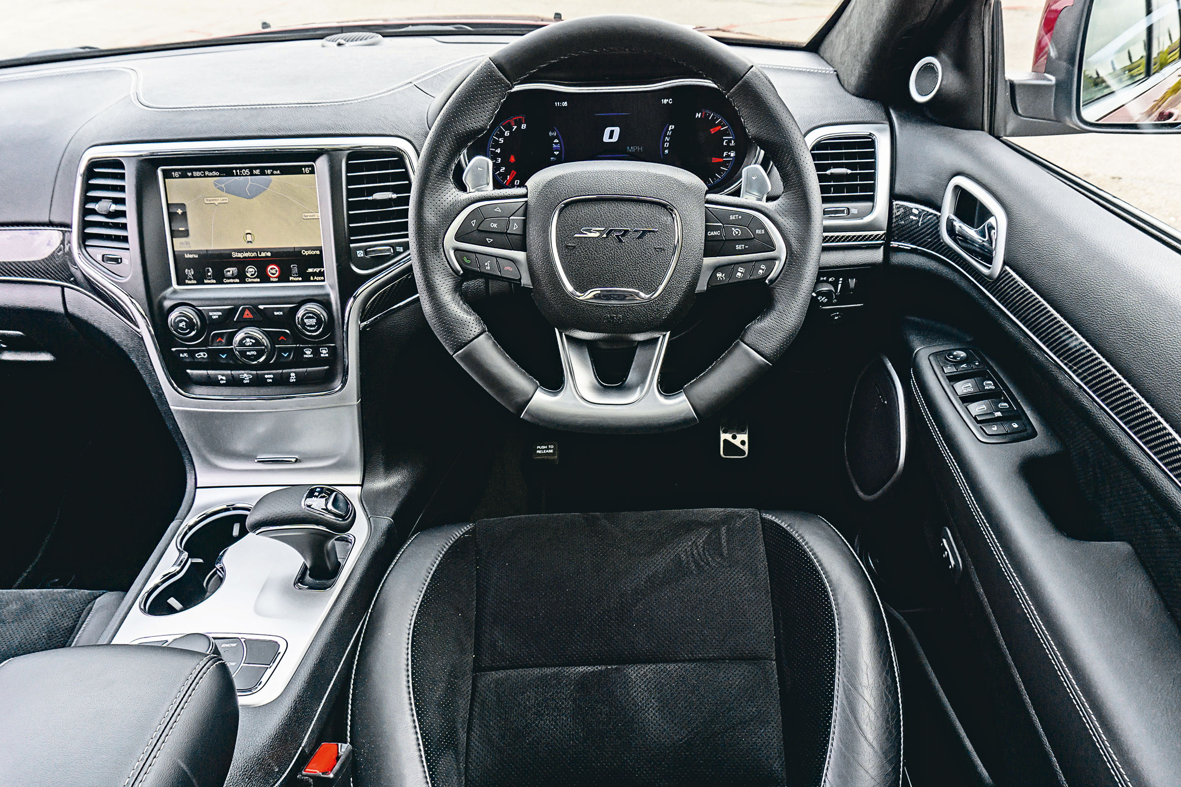 Jeep Grand Cherokee SRT - interior
