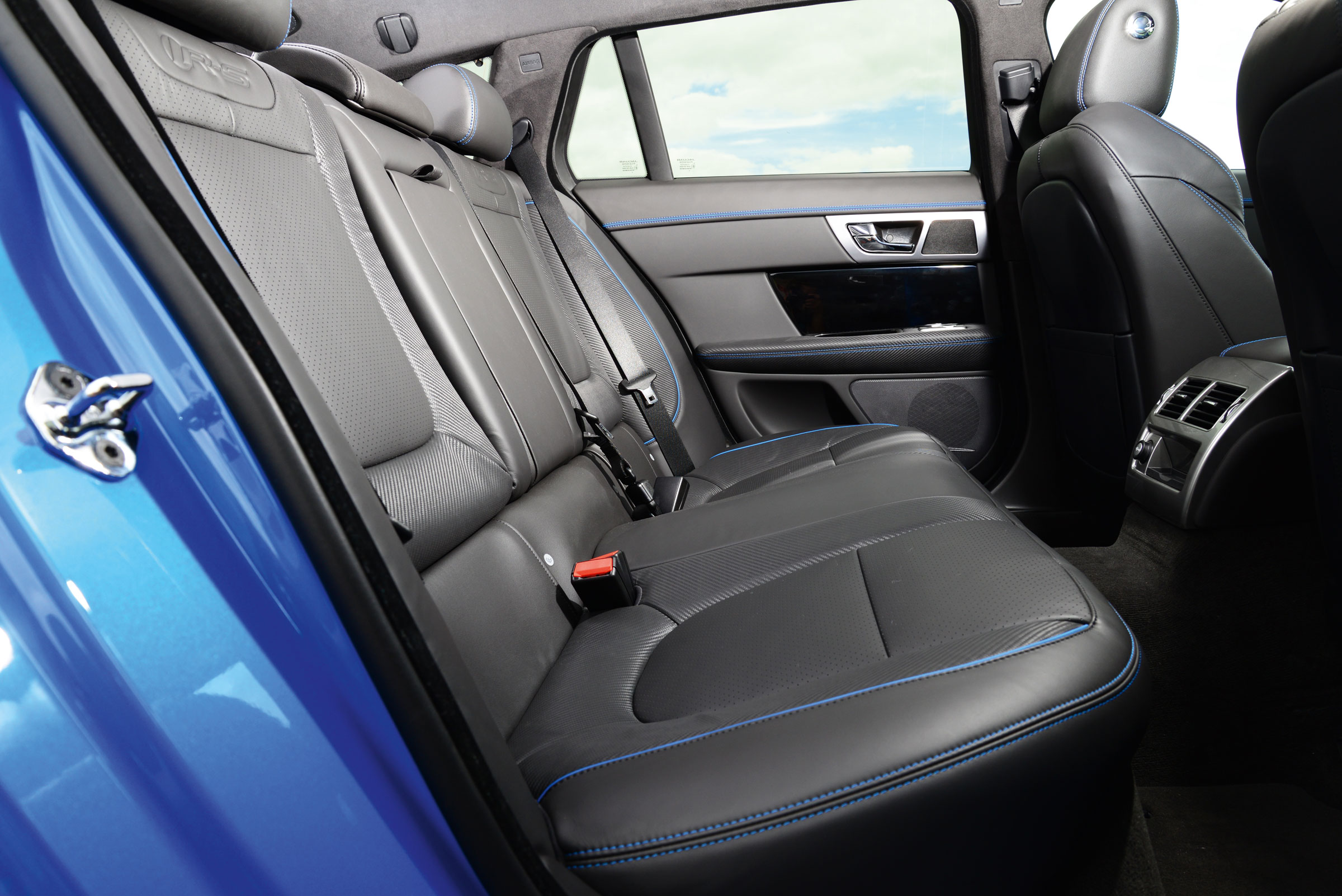 Jaguar XFR-S Sportbrake rear seats