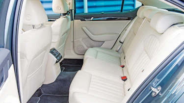 Skoda Superb - rear seats