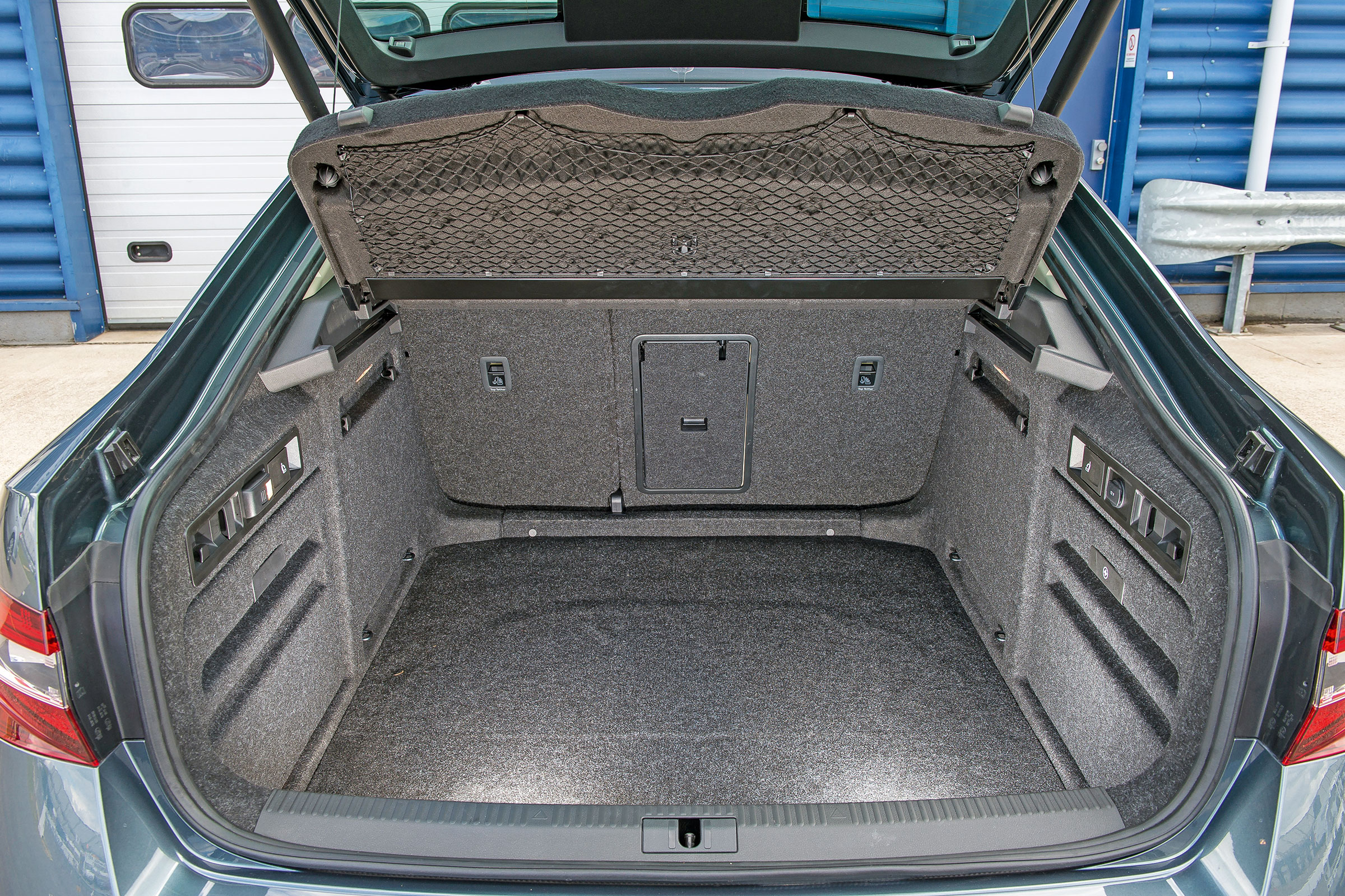 Skoda Superb - boot