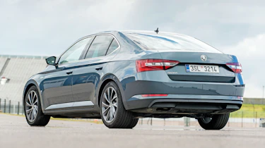 Skoda Superb - rear static