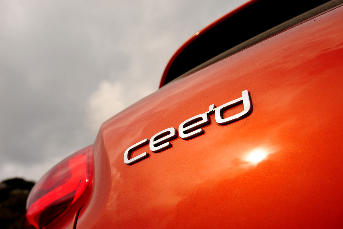 Kia Pro_cee'd badge