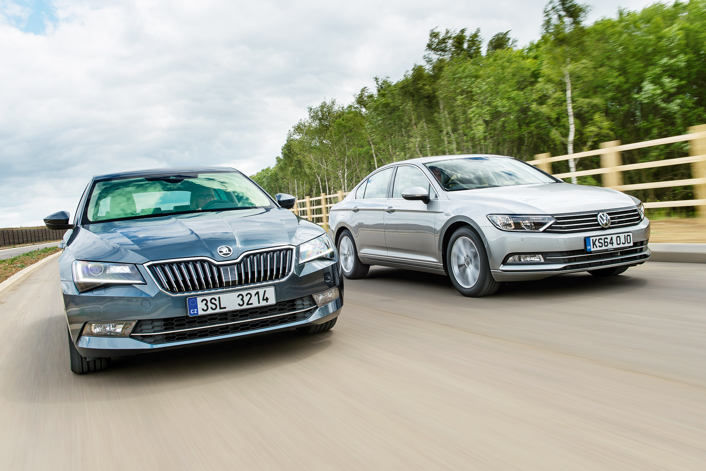 Skoda Superb vs VW Passat