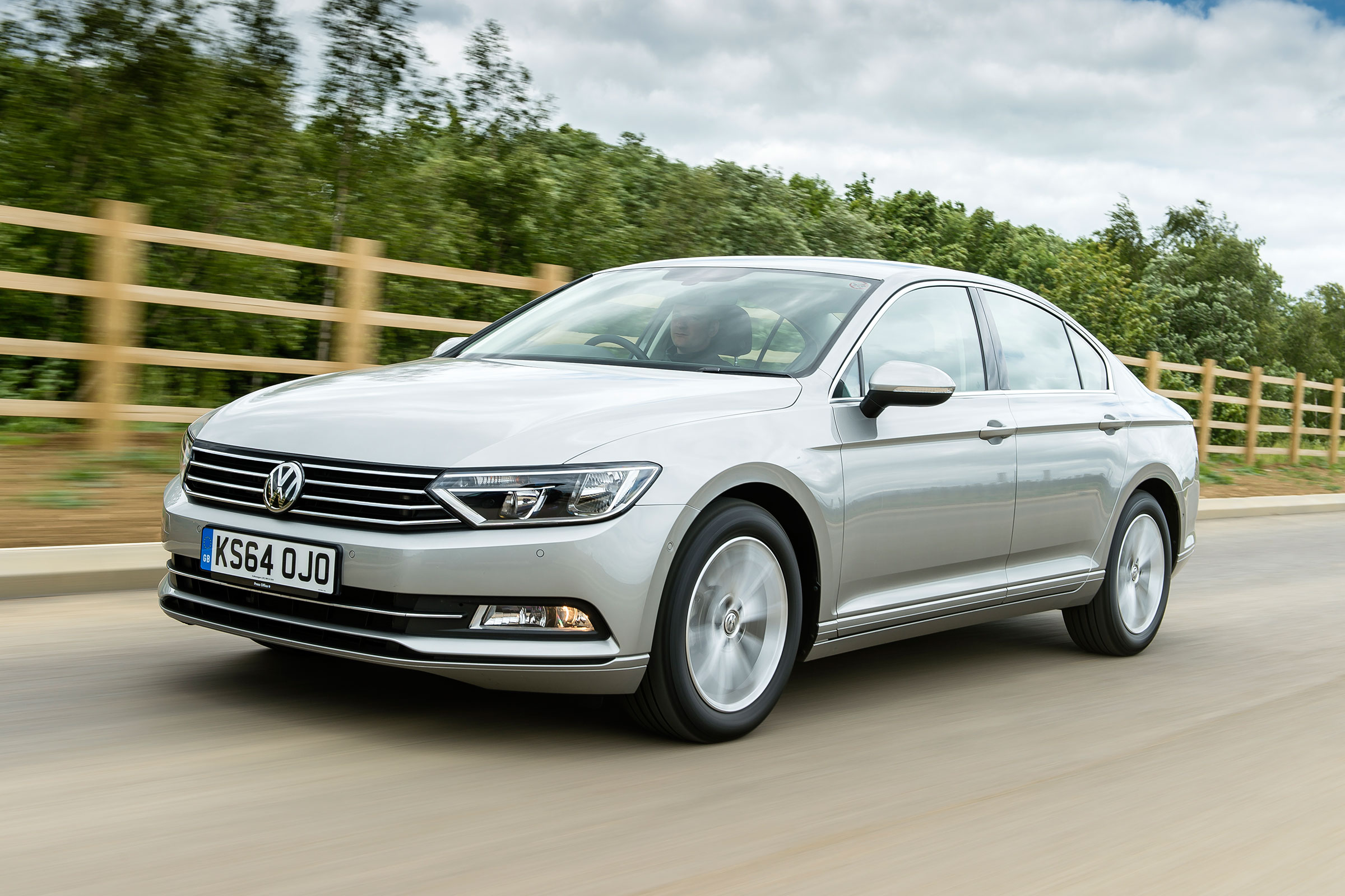 VW Passat - front tracking