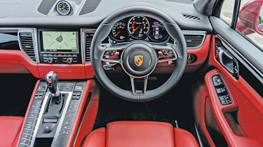 Porsche Macan Turbo - interior