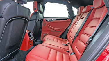 Porsche Macan Turbo - rear seats